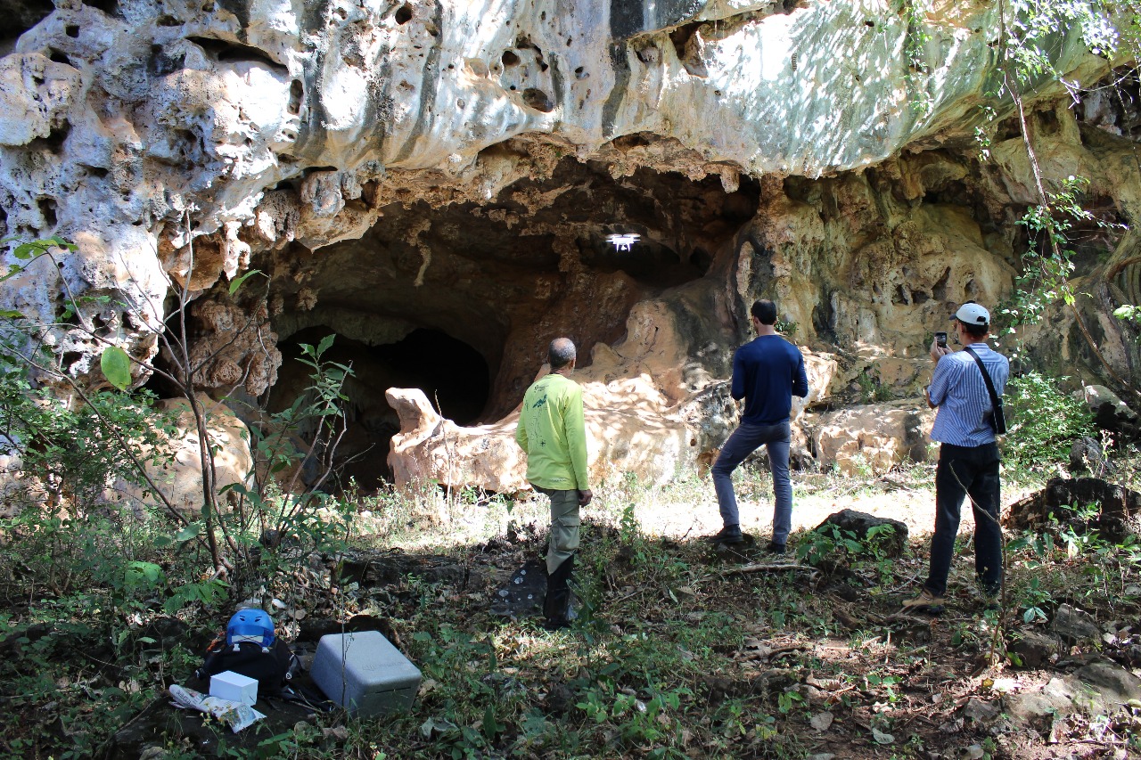Drone registra imagens da lapa